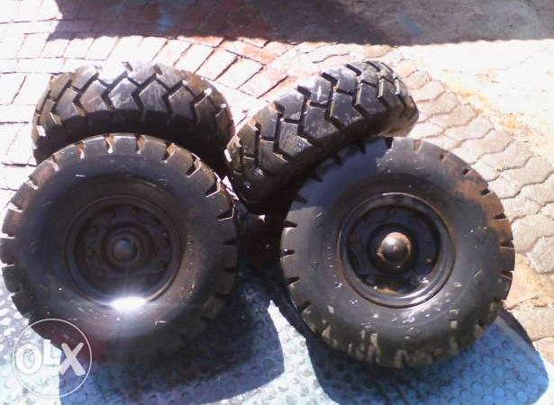 forklift tyres